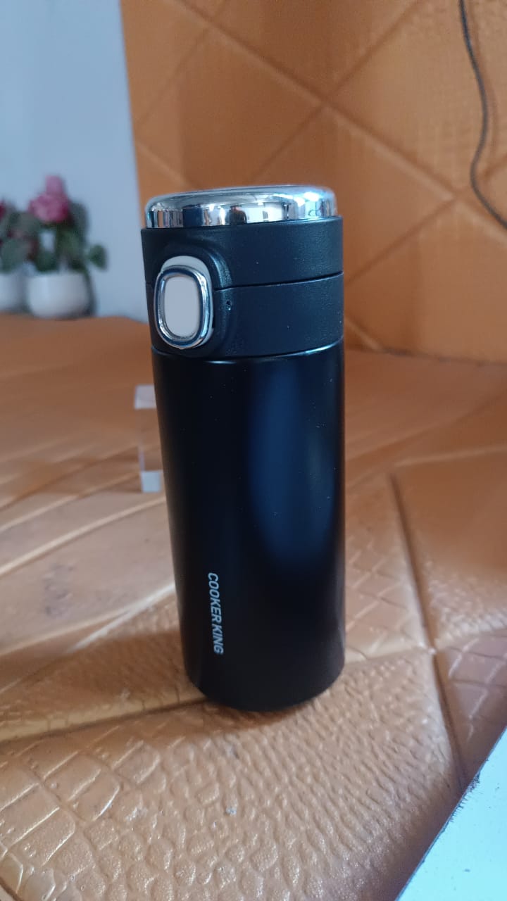 Stainless Steel Insulated Vacuum Bottle With Insulated Cap Lock (350ml) Approx Stainless Steel Insulated Vacuum Bottle With Insulated Cap Lock (350ml) Approx